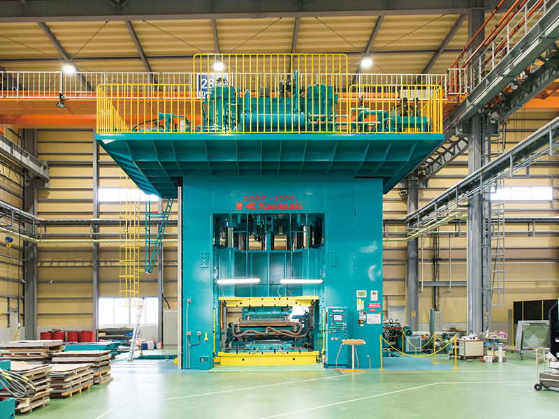 3,000tプレス（パネル・デッキ用）